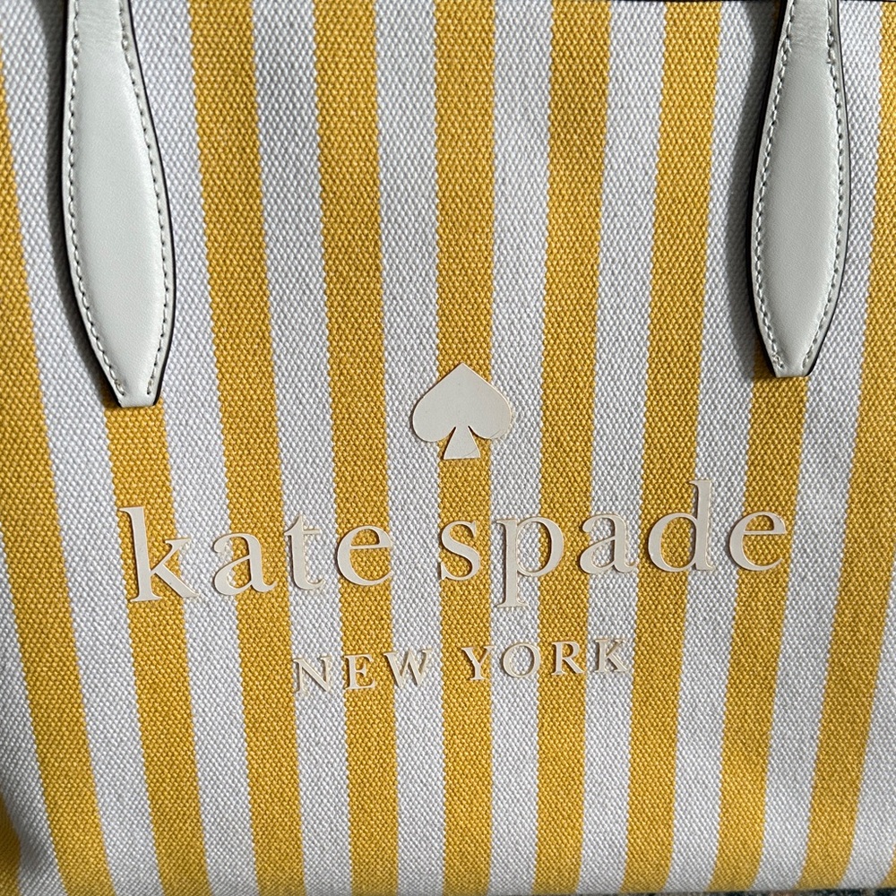 Kate Spade Street Tote ✨ Yellow & White Summer Stripes - Picture 2 of 9